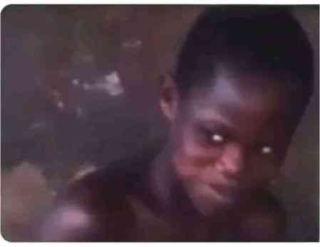 4 years of dating... instead of buying you ring,he brought ring light 😂 | MirrorLog