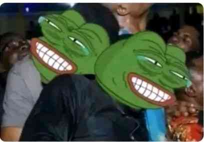 An Igbo man will have an accident,wake up in the hospital and see all his family members ... and will ask"This one wey all of una dey here,who come dey shop | MirrorLog