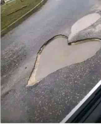 As una no gree show me love, Nigeria road don show me love | MirrorLog