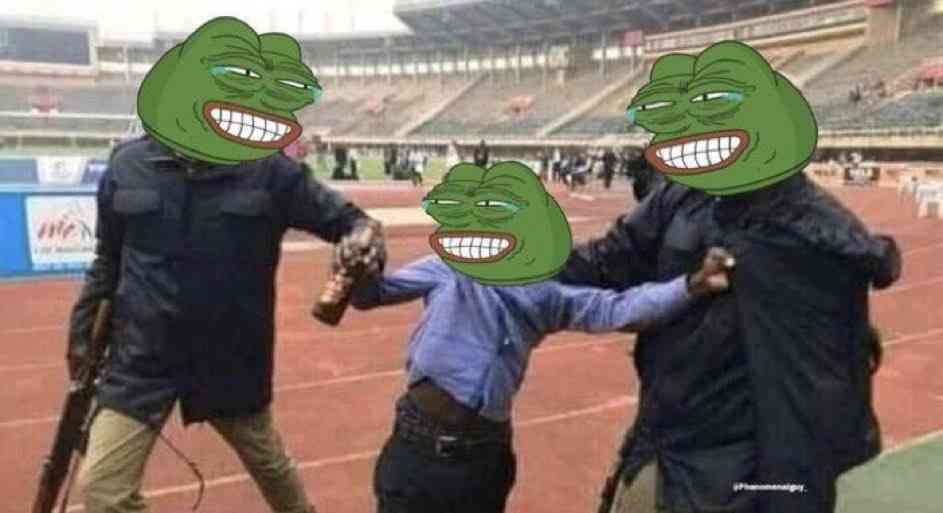 All these network and their scope. So, because I borrow money from MTN dey say make I recharge 200 to collect 20 million 😅😆😆💔 | MirrorLog