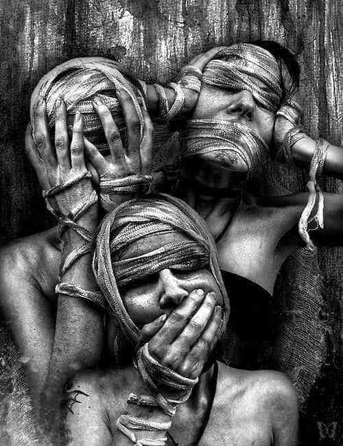 A rare picture of what everyone's supposed to be praying for | MirrorLog