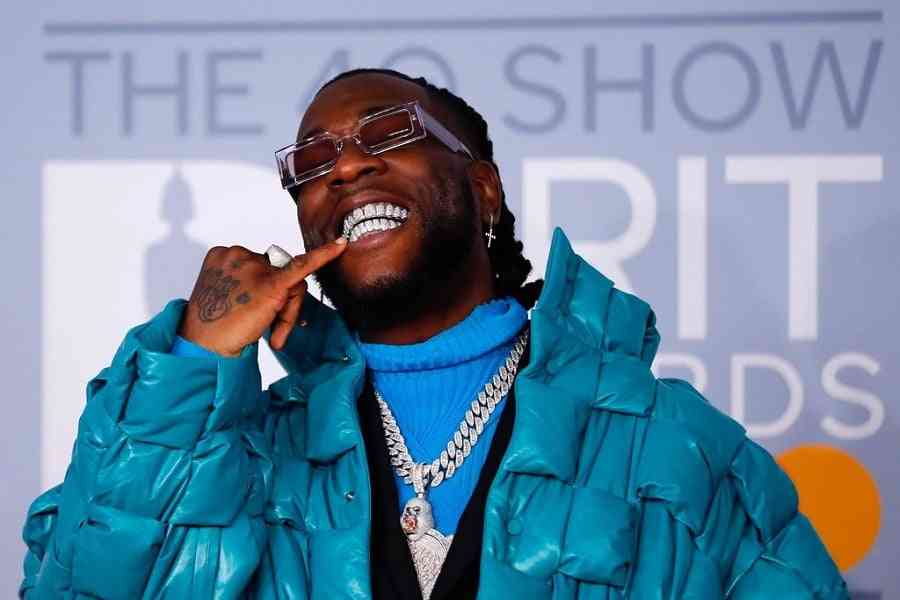 Burna Boy equals Davido’s record on US Apple Music chart | MirrorLog