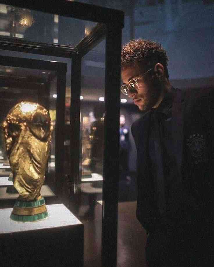 Neymar Jr | MirrorLog