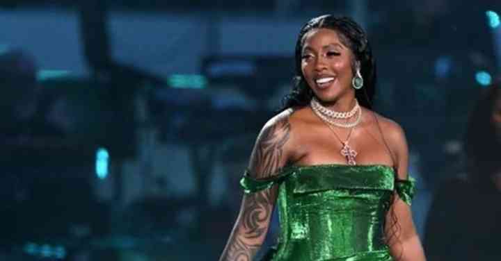 Afrobeats queen diva Tiwa Savage, has given single ladies some valuable advice. They will still break your heart so receive the gifts' – Tiwa Savage advises ladies | MirrorLog