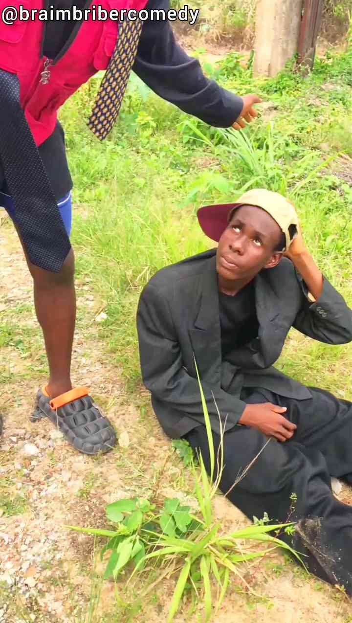 A new Nigerian comedian entertainer  brain briber | MirrorLog