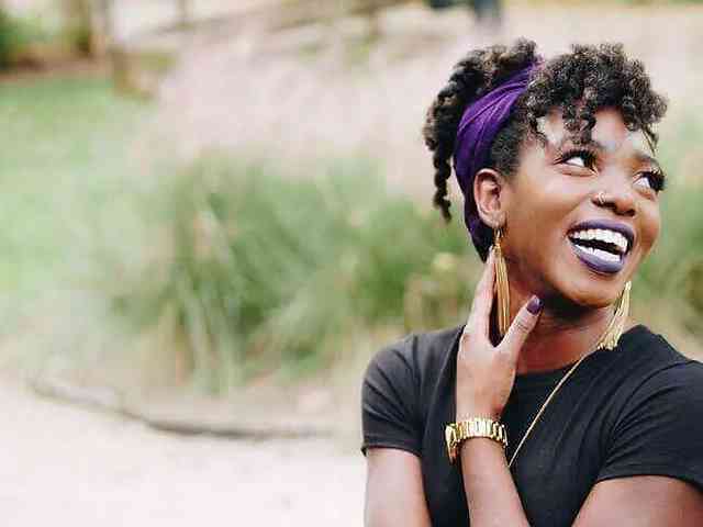 8 Daily Habits to Look Attractive and Radiate Confidence | MirrorLog