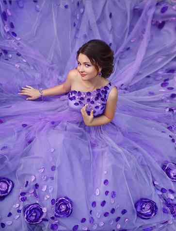 Purple dress wallpaper - MirrorLog.com