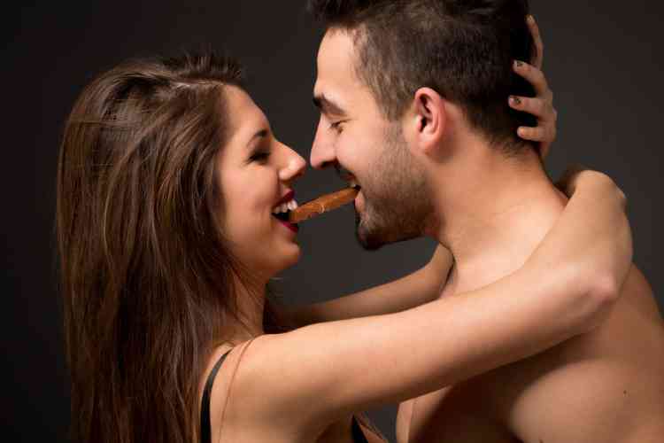 Chocolate contains phenyl ethylamine (PEA), the same chemical released in the brain when you fall in love. (Give her chocolate 🍫) | MirrorLog