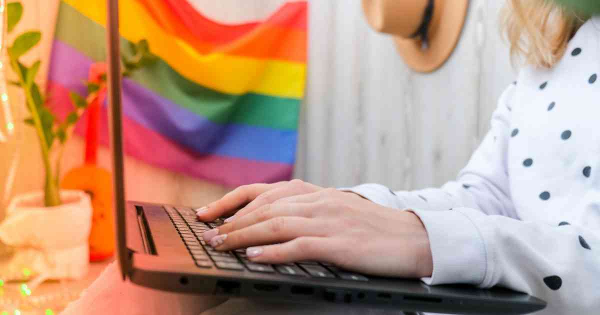 Rising Online Hate in the US Targets LGBTQ, Black People, and Muslims - MirrorLog